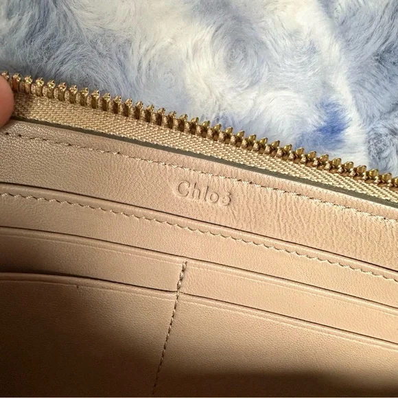 *SOLD* Chloe Leather Envelope Wallet Light Pink Beige - Picture 15 of 16